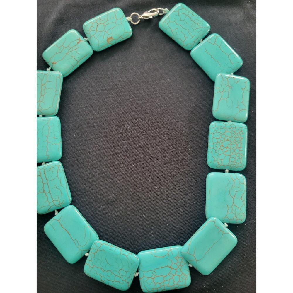 Bold look turquoise color Howlite Rectangle bead necklace 18" - Picture 4 of 4
